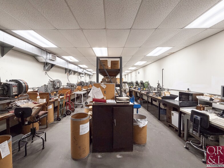 More Photos Of 815 N Mountain Rd, Newington Manufacturing For Sale