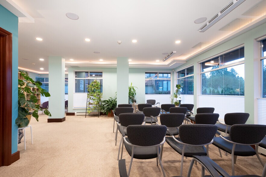 More Photos Of 3711-3763 Delbrook Ave, North Vancouver General Retail For Lease