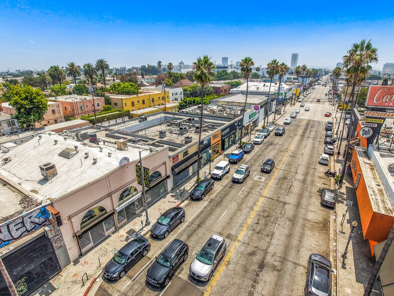 More Photos Of 416-424 N Fairfax Ave, Los Angeles Storefront For Lease