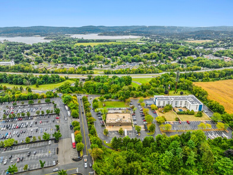 More Photos Of 14 Frontage Rd, Clinton Restaurant For Sale