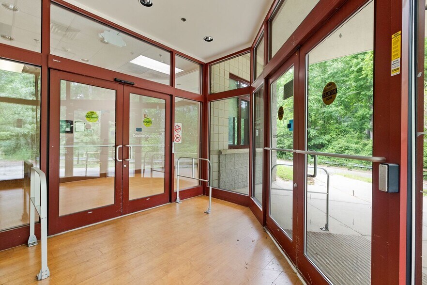 More Photos Of 1922 K M Wicker Memorial Dr, Sanford Medical For Lease