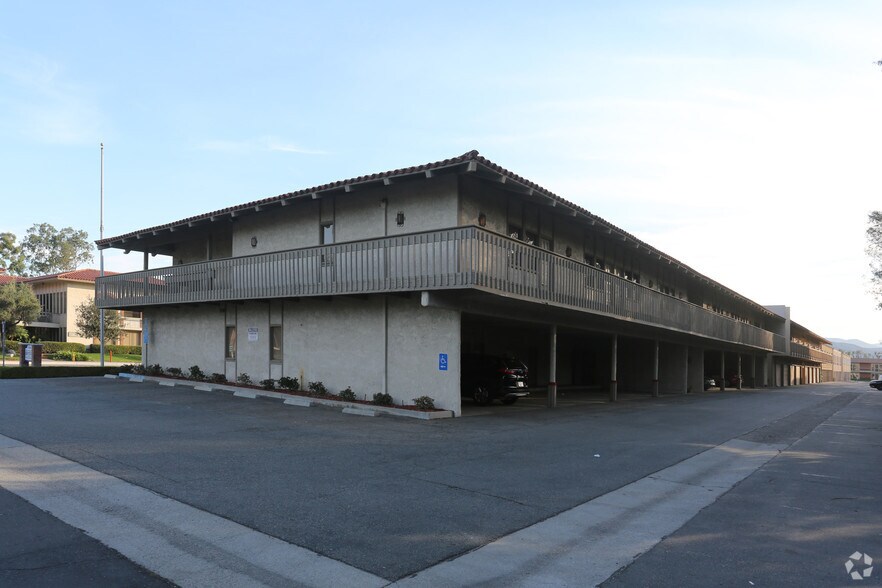 More Photos Of 17632 Irvine Blvd, Tustin Office For Lease