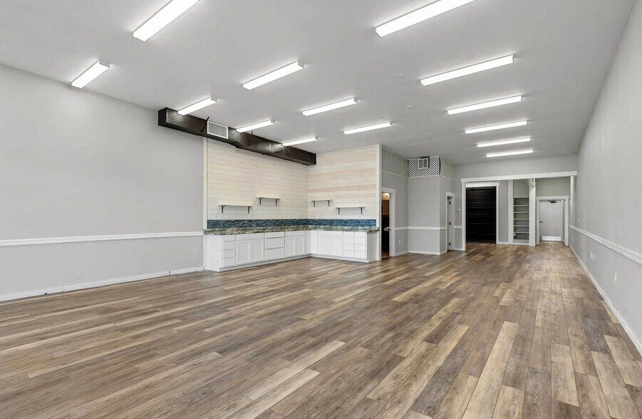 More Photos Of 210-214 W Sunset Ave, Coeur d'Alene Freestanding For Lease