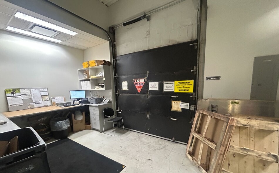 More Photos Of 1289 Mountain Av, Winnipeg Industrial For Sale