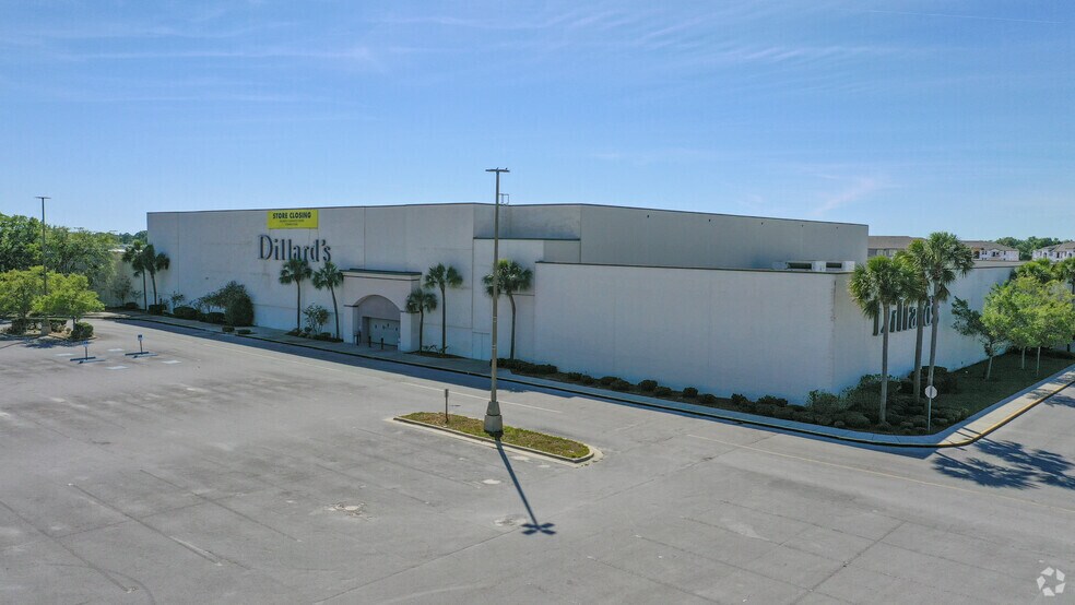 More Photos Of 9409 Us Highway 19, Port Richey Unknown For Lease