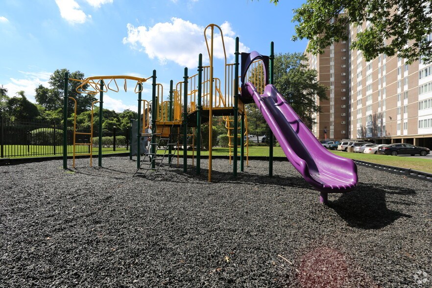 More Photos Of 3901 Suitland Rd, Suitland Apartments For Sale