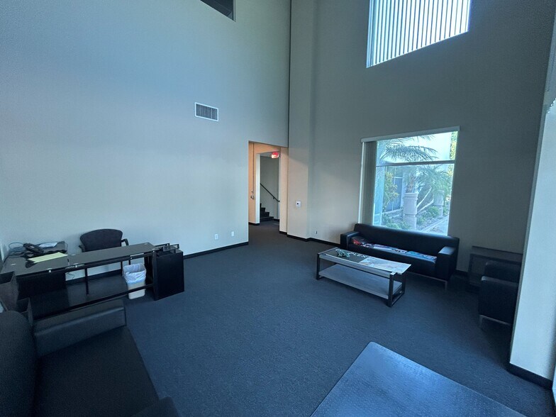 More Photos Of 28034 Industry Dr, Valencia Industrial For Lease