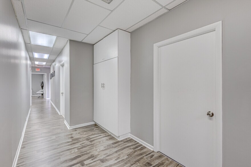 More Photos Of 6801 Lake Worth Rd, Greenacres Medical For Lease