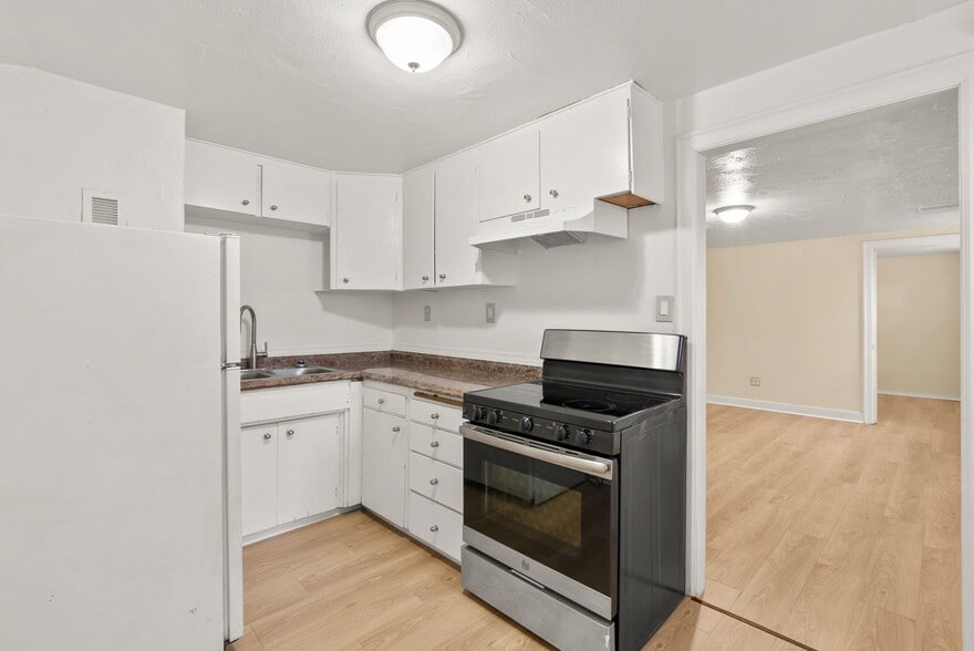 More Photos Of 1828 W 9th Ave, Spokane Apartments For Sale