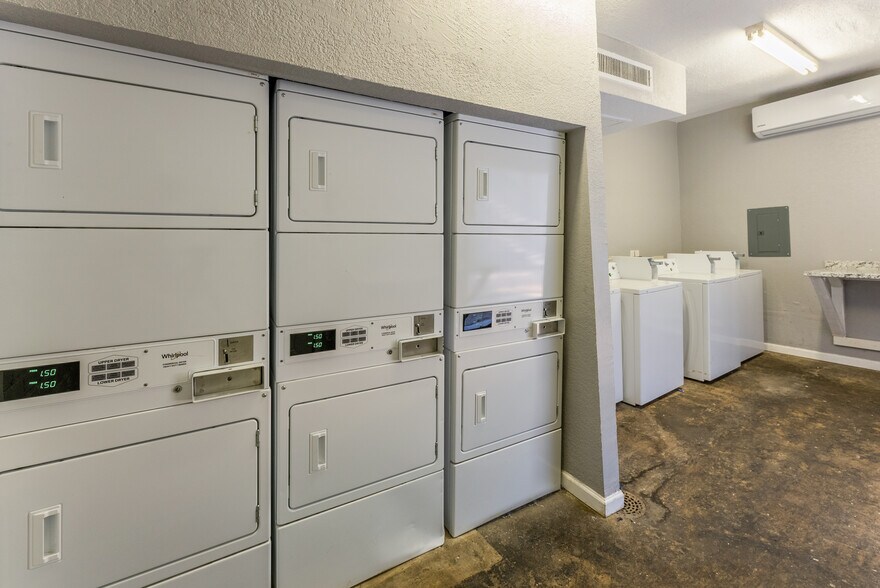 More Photos Of 14000 Esperanza Rd, Dallas Apartments For Sale