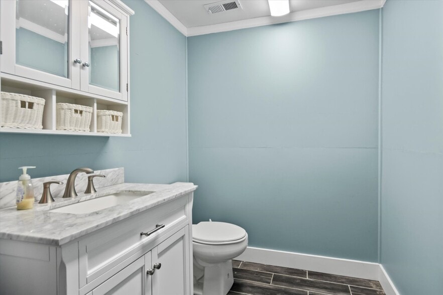 More Photos Of 102 Gin Oak Ct, Madison Freestanding For Sale