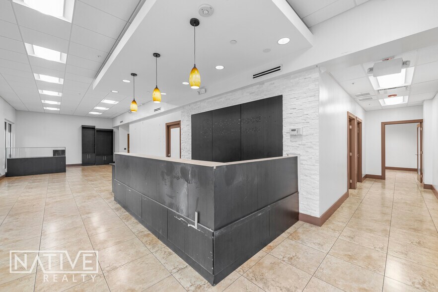 More Photos Of 311-313 E Hallandale Beach Blvd, Hallandale Beach Freestanding For Lease