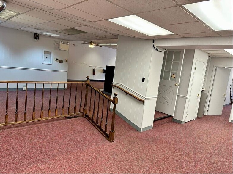 More Photos Of 332-334 High St, Burlington Office For Lease
