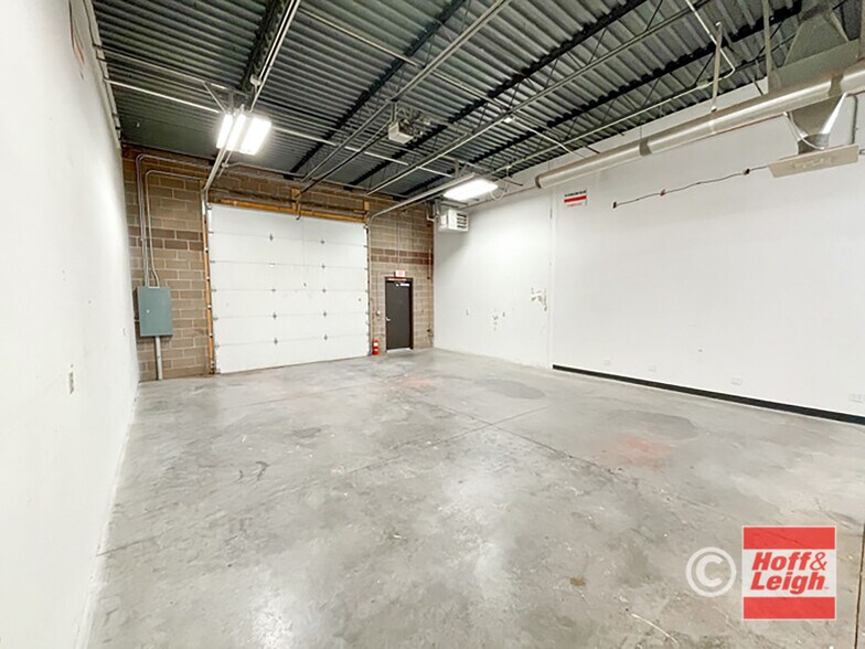 More Photos Of 4615 Town Center Dr, Colorado Springs Warehouse For Lease