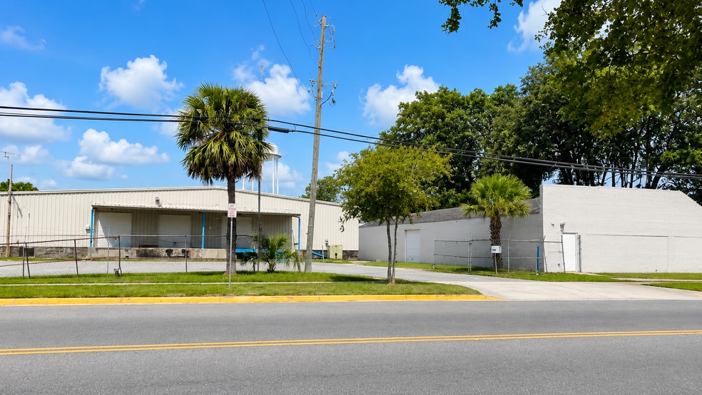 Primary Photo Of 1141 US Highway 41 NW, Jasper Distribution For Lease