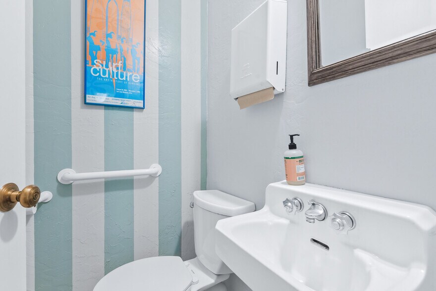 More Photos Of 111 Dakota Ave, Santa Cruz Medical For Sale