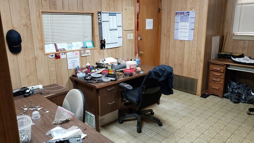 More Photos Of 21511 State Highway 71 W, Spicewood Light Manufacturing For Sale