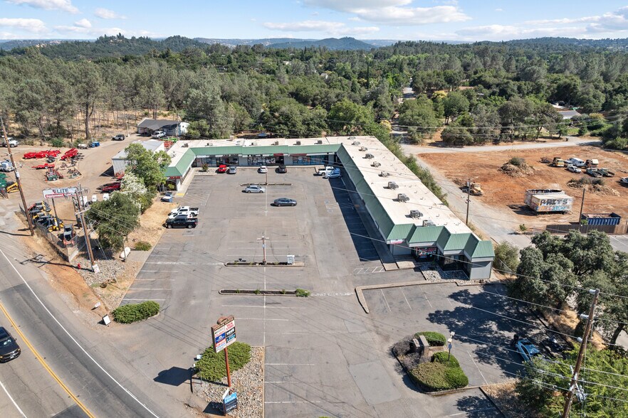 More Photos Of 4050 Durock Rd, Shingle Springs Freestanding For Lease