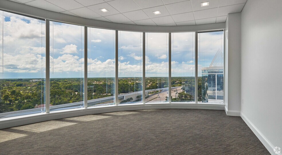 More Photos Of 3835 PGA Blvd, Palm Beach Gardens Office For Lease