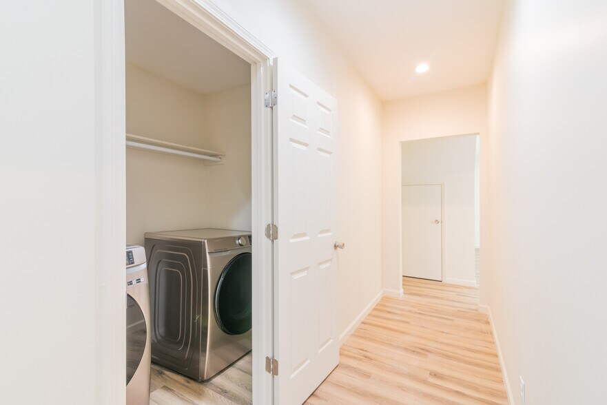 More Photos Of 506 E Marion St, Shelby Apartments For Sale