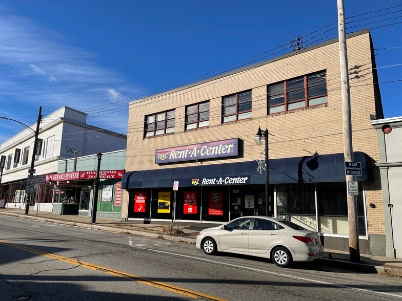 More Photos Of 1237 Main St, West Warwick Storefront Retail Residential For Sale