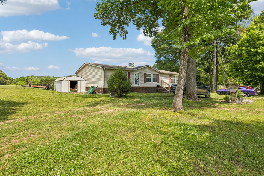 More Photos Of 49 Cutting Edge Ln, Dunlap Freestanding For Sale