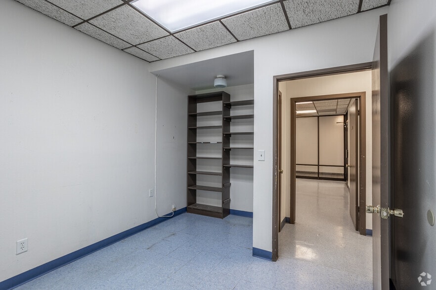 More Photos Of 321 Hobson Way, Blythe Medical For Lease