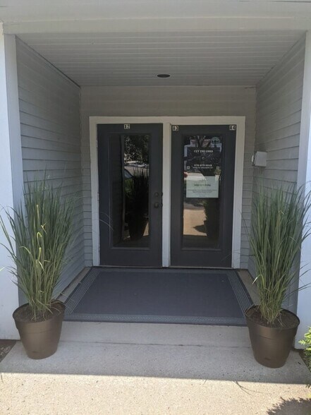 More Photos Of 29 Lafayette Rd, North Hampton Storefront Retail Office For Lease