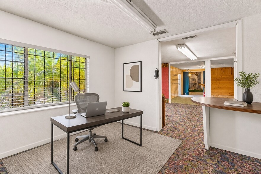 More Photos Of 5034 N Nebraska Ave, Tampa Freestanding For Sale