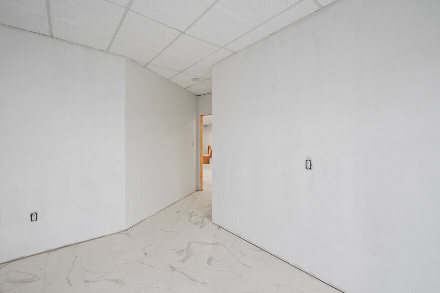 More Photos Of 0 Highway 105, Conroe Office Residential For Sale