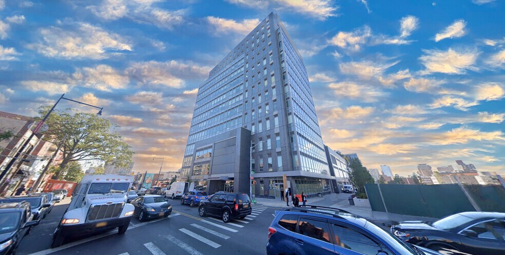 More Photos Of 38-08 Union St, Flushing Office Residential For Lease