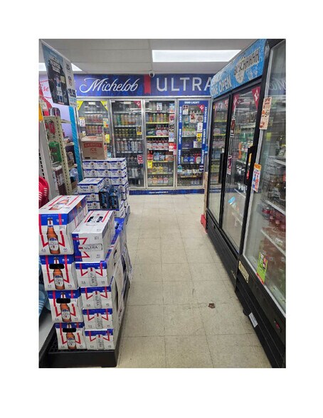 More Photos Of 720 S Jefferson St, Perry Freestanding For Sale