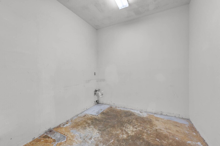 More Photos Of 2306 Lee Rd, Winter Park Medical For Lease