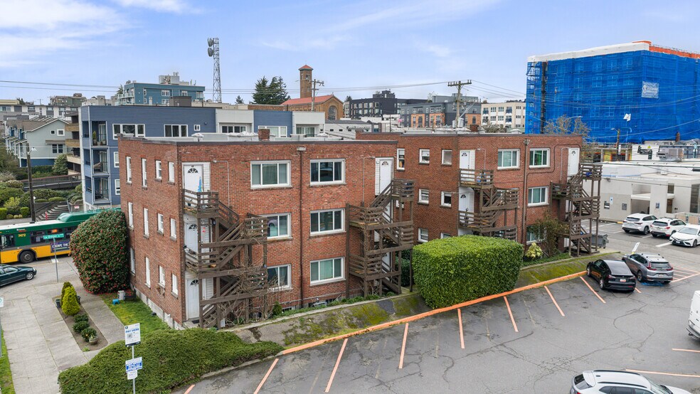 More Photos Of 4319 SW Oregon St, Seattle Apartments For Sale
