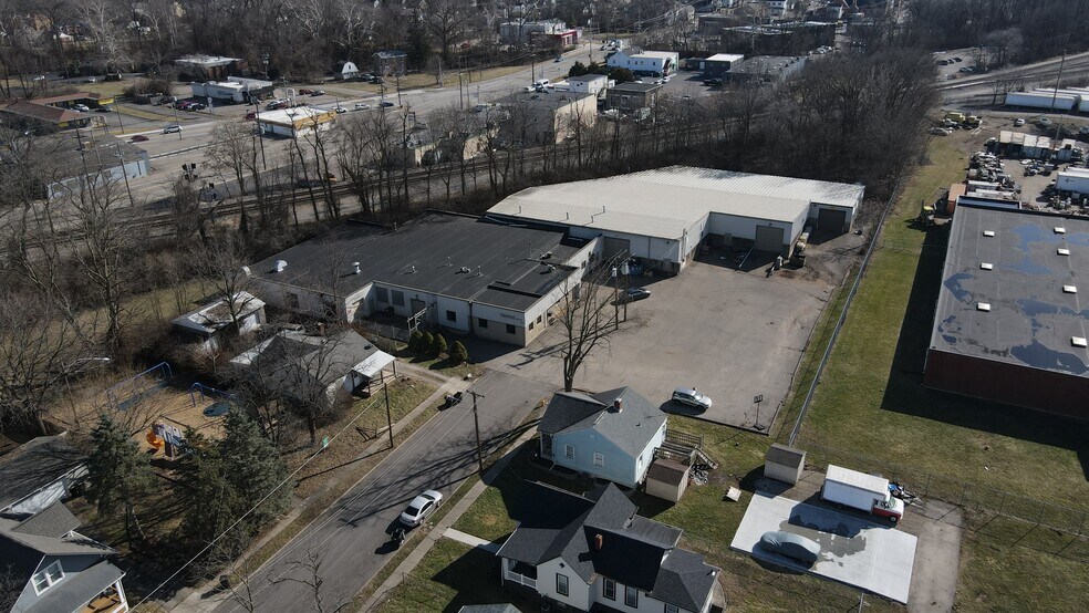 Primary Photo Of 11294 Orchard St, Sharonville Manufacturing For Sale