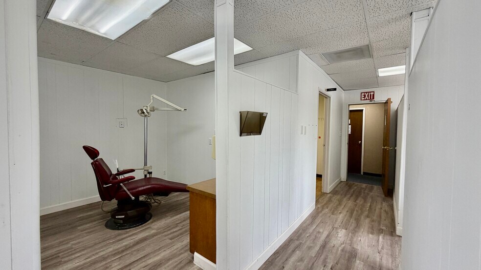 More Photos Of 12610 Glenoaks Blvd, Sylmar Medical For Sale