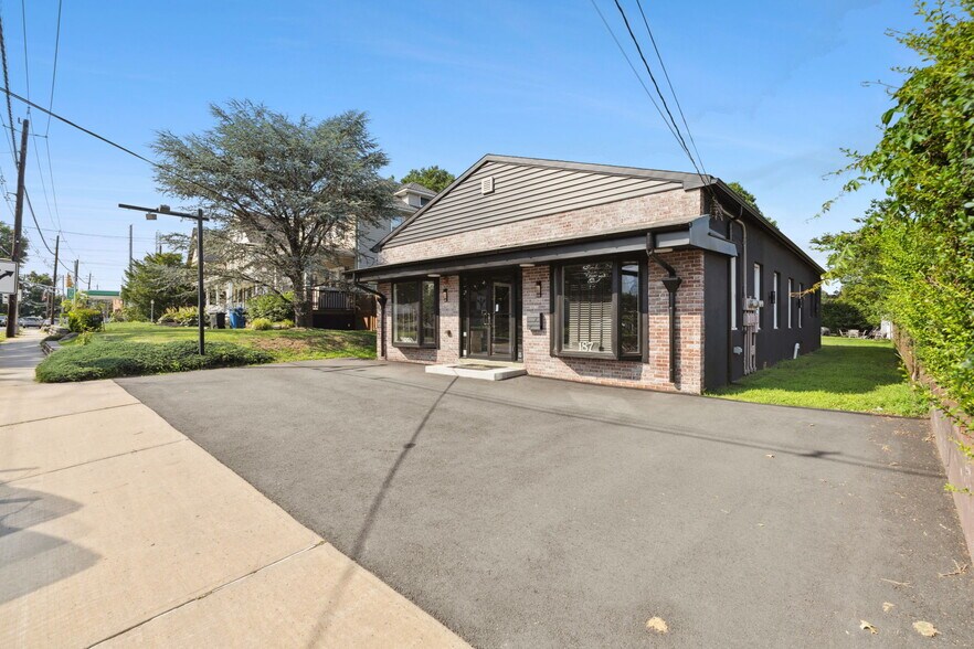 More Photos Of 187-189 N Main St, Milltown Medical For Sale