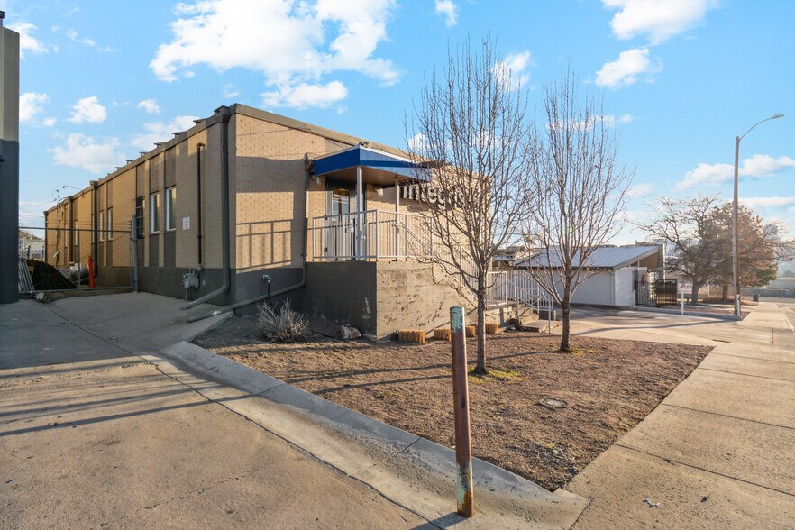 More Photos Of 2941 W 19th Ave, Denver Office For Lease