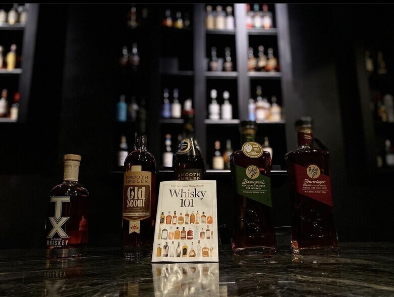 More Photos Of 4757 The Grove Dr, Windermere General Retail For Sale