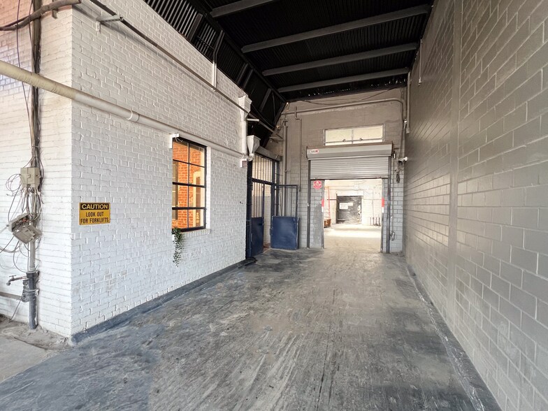 More Photos Of 1305 S Brazos St, San Antonio Refrigeration Cold Storage For Lease