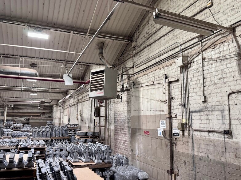 More Photos Of 510 N Pearl St, Macomb Industrial For Sale