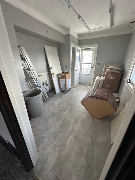More Photos Of , Cleveland General Retail For Sale