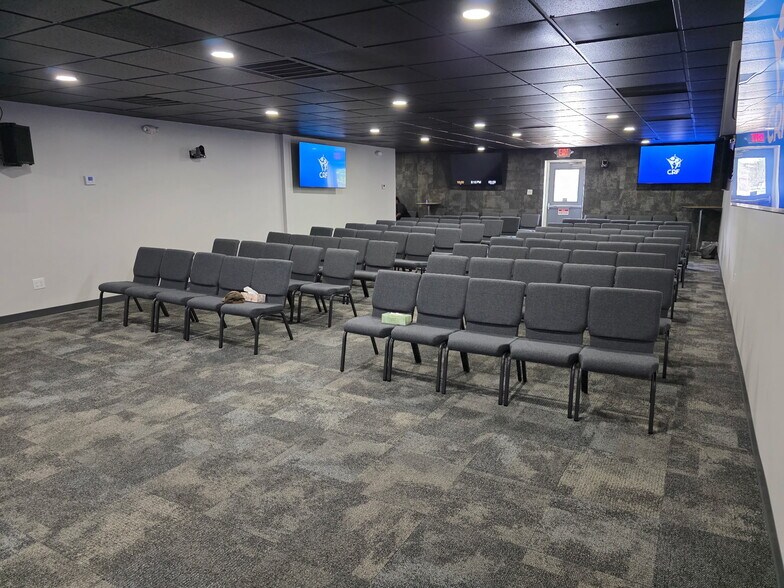 More Photos Of 8200 Westglen Dr, Houston Movie Radio TVStudio For Lease