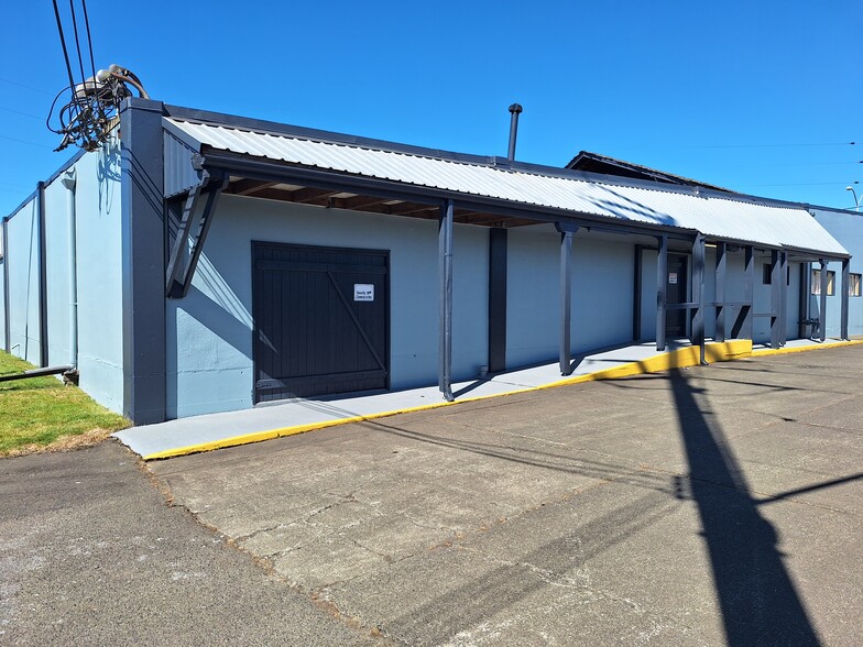 More Photos Of 415 W Heron St, Aberdeen Bowling Alley For Sale