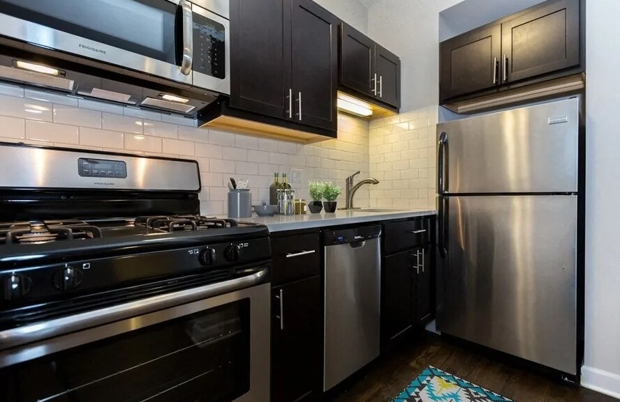 More Photos Of 1351 W Touhy Ave, Chicago Apartments For Sale