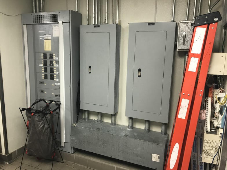 More Photos Of 8841 Commodity Cir, Orlando Fast Food For Lease