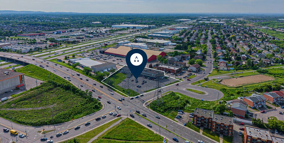 More Photos Of 5305 Notre-Dame, Laval Office Residential For Sale