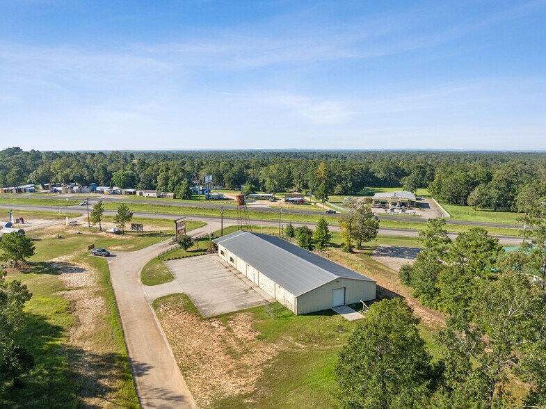 More Photos Of 3344 U S Highway 190 W, Livingston Freestanding For Lease