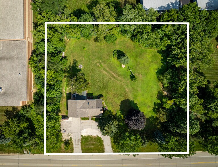 More Photos Of 1200 Highway 83, Hartland Office For Sale