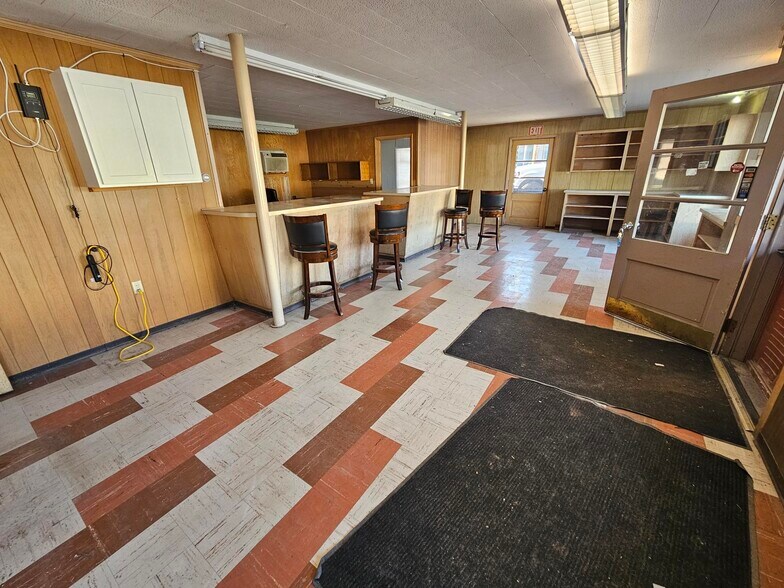 More Photos Of 201 S Gay St, Cridersville Warehouse For Lease